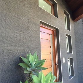 Basalt flamed-wave wall (USA)