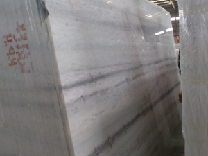Linear White Marble Slabs